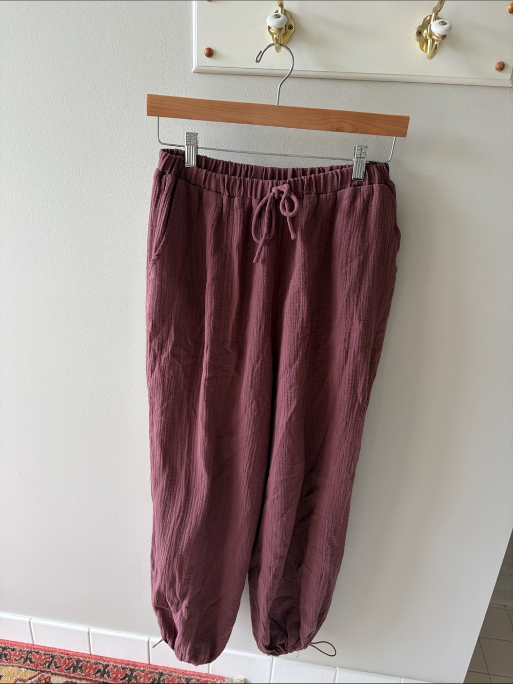 New Soluna Coast Drawstring Balloon Pants in Brown Size Medium $68